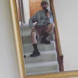 Meet your Posher, Logan